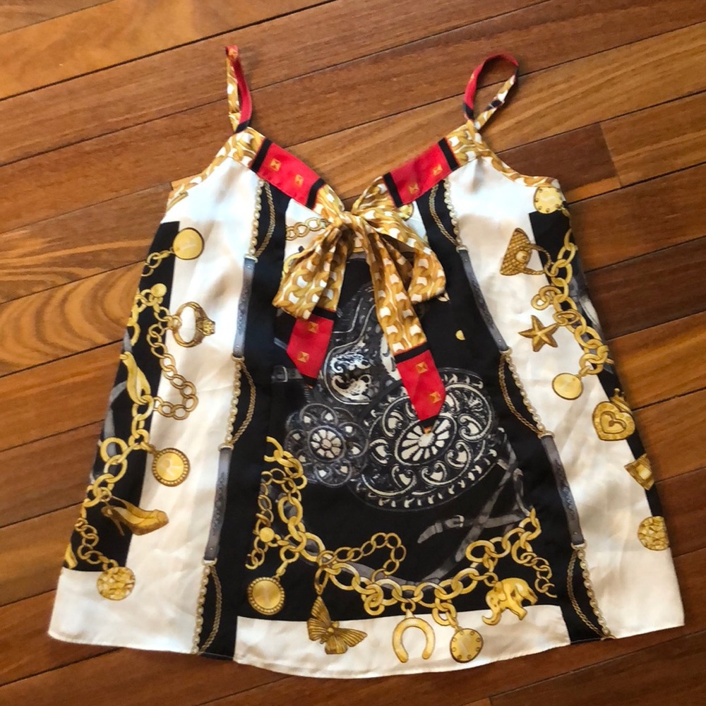 Express charm top